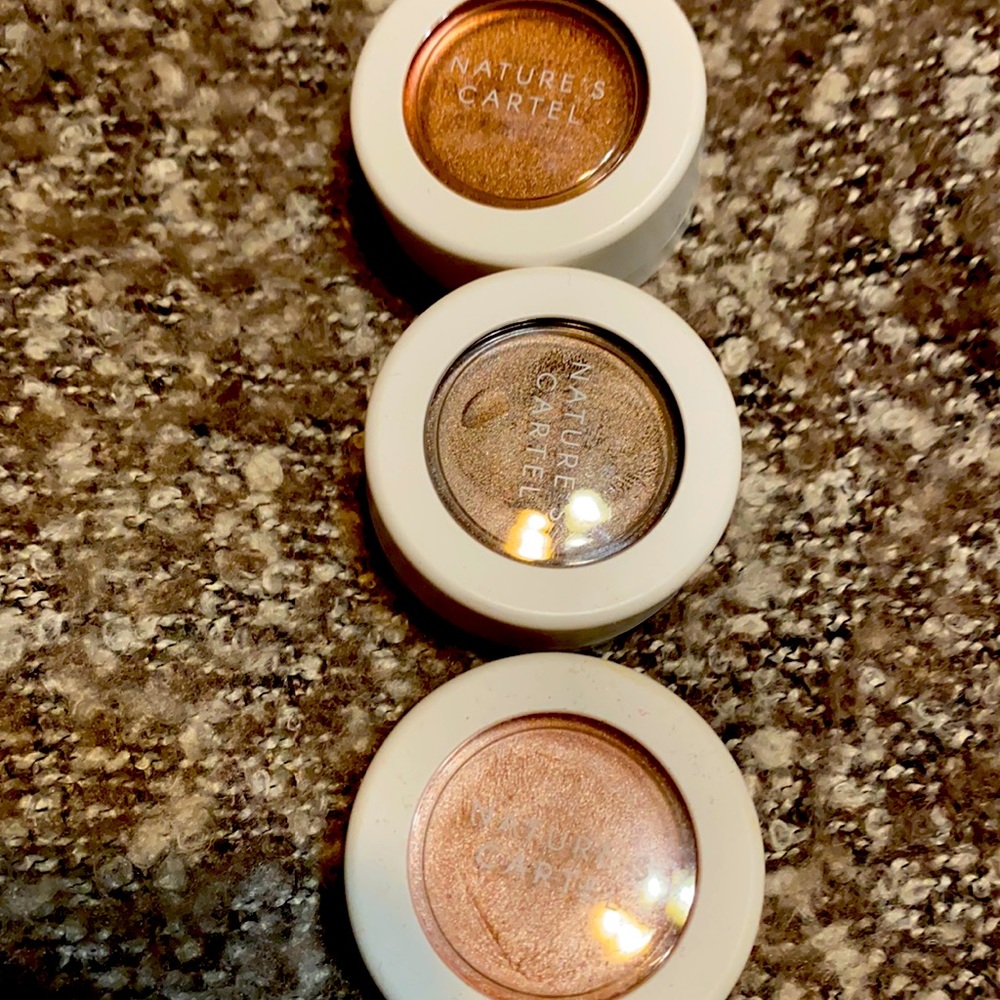 Eyeshadow trio